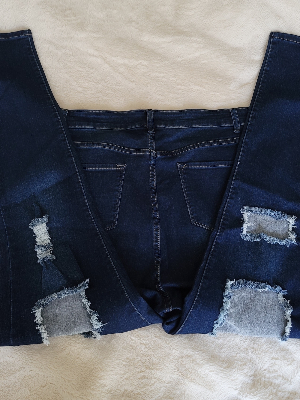 NWOT Fashion Nova Dark Indigo Distressed Skinny Jeans - Picture 2 of 11